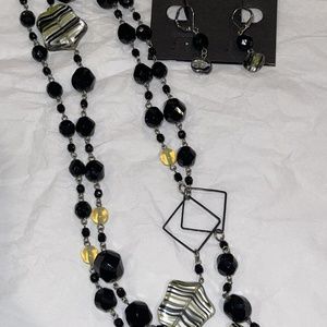 Tres Chic Jewelry Set